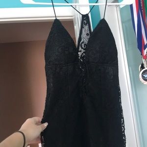 Bodycon lace dress